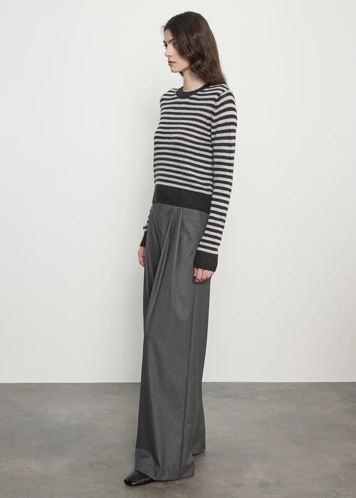 Cashmere Shrunken Crew