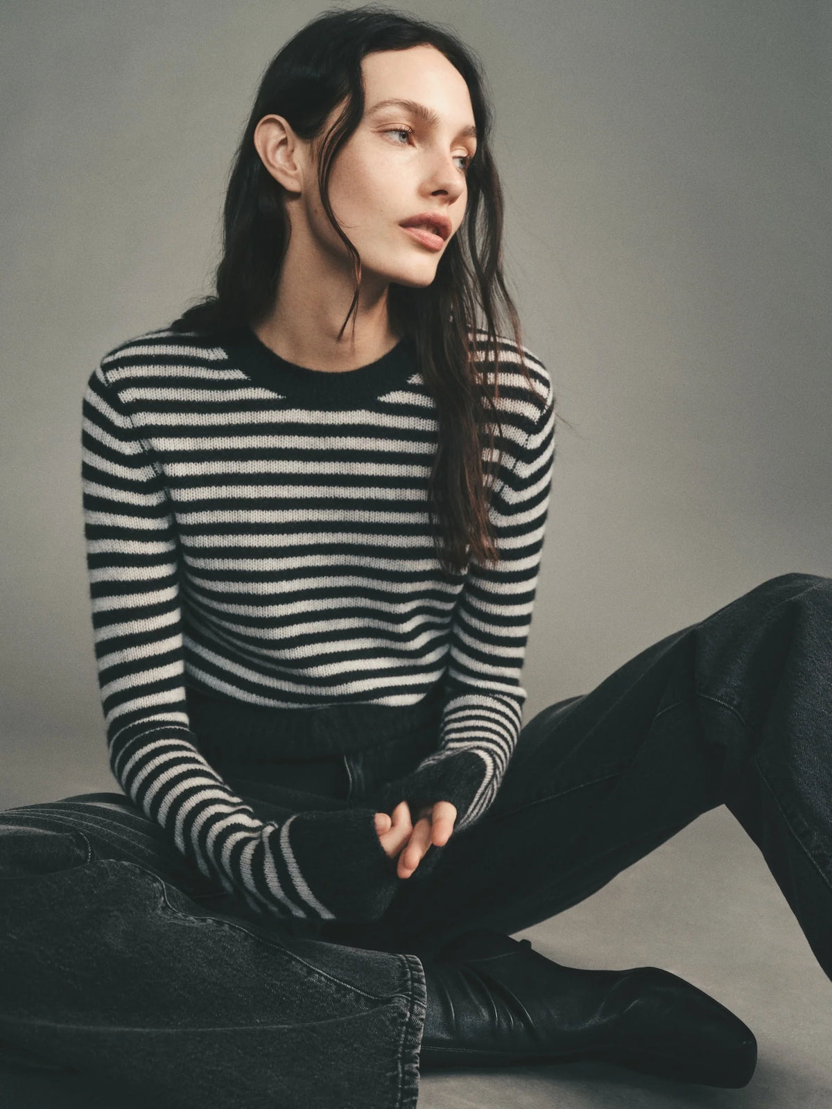 Cashmere Shrunken Crew
