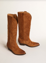 Load image into Gallery viewer, Wish-Star Suede Boot

