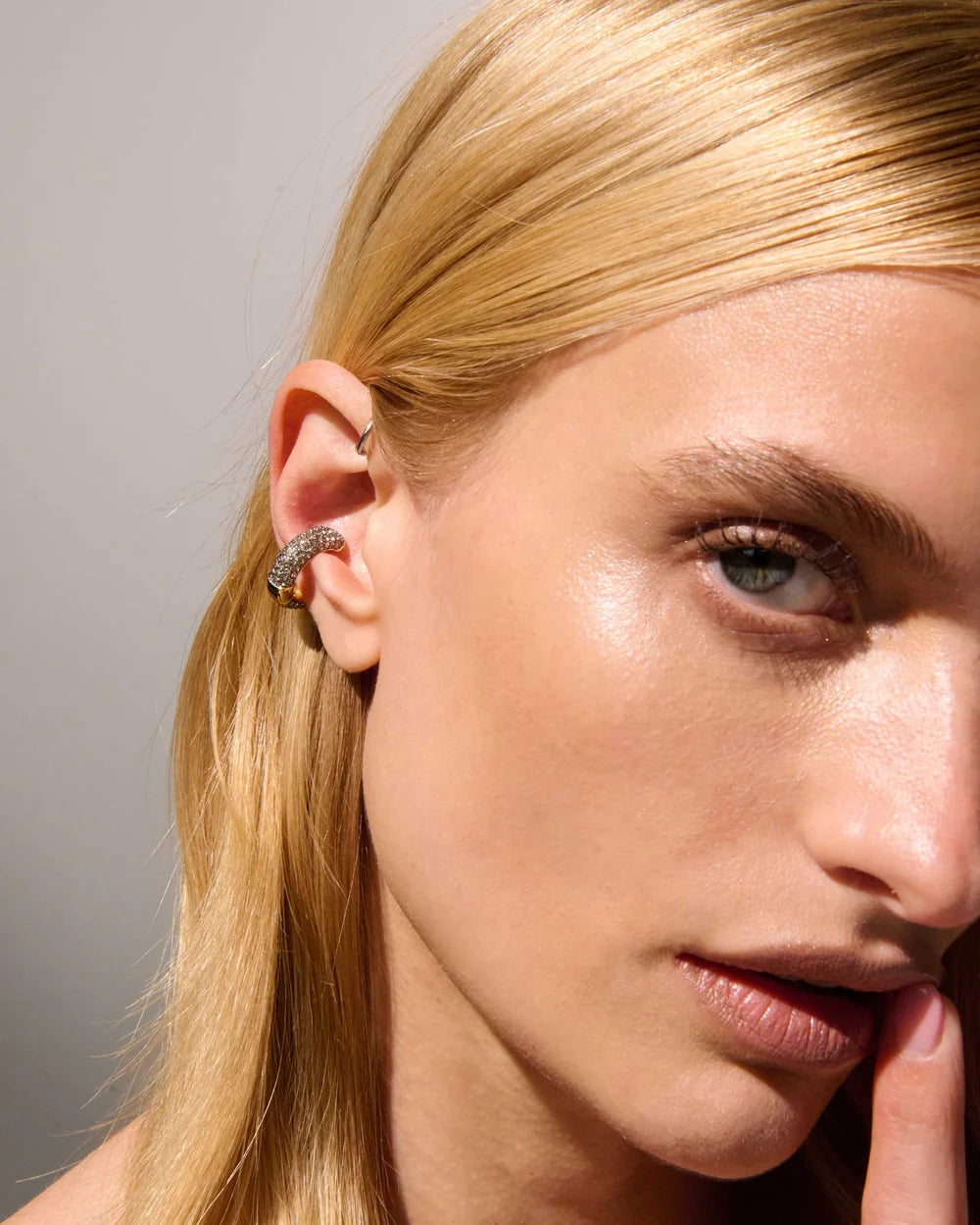 Eva Pave 5.5 mm Ear Cuff